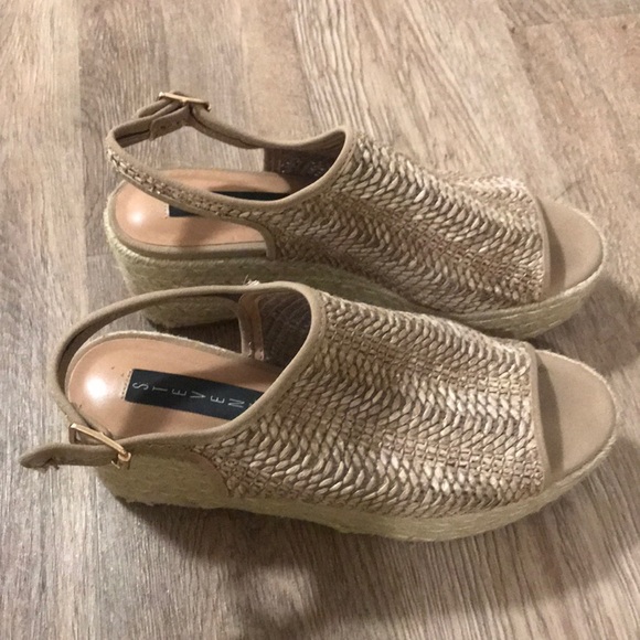 Steve Madden Shoes - Steve Madden Sandals in very good condition
